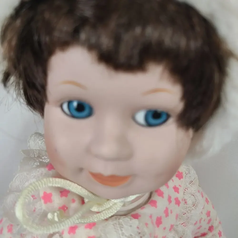 Seymour Mann Connoisseur Collection Edition doll;‎ Honey Bunny, 14